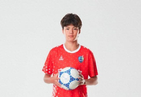 一度淪為第五前鋒！父親：跟劉凱源說(shuō)拿出福建人愛(ài)拼才會(huì )贏(yíng)的精神