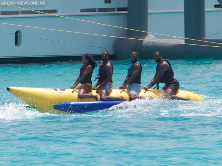 韋德：是我妻子提議坐香蕉船的 安東尼還在路上就沒(méi)趕上????