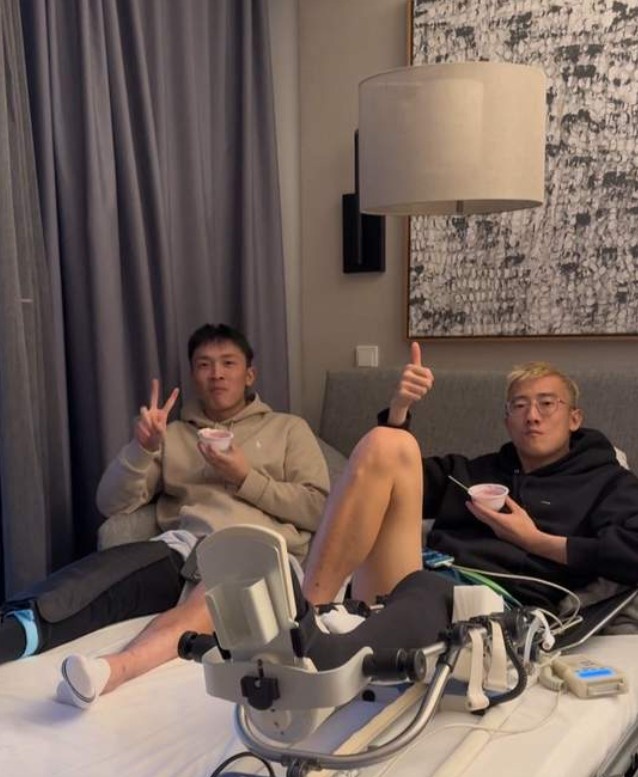 養傷搭子??韓佳奇曬康復視頻，與王振澳一同養傷