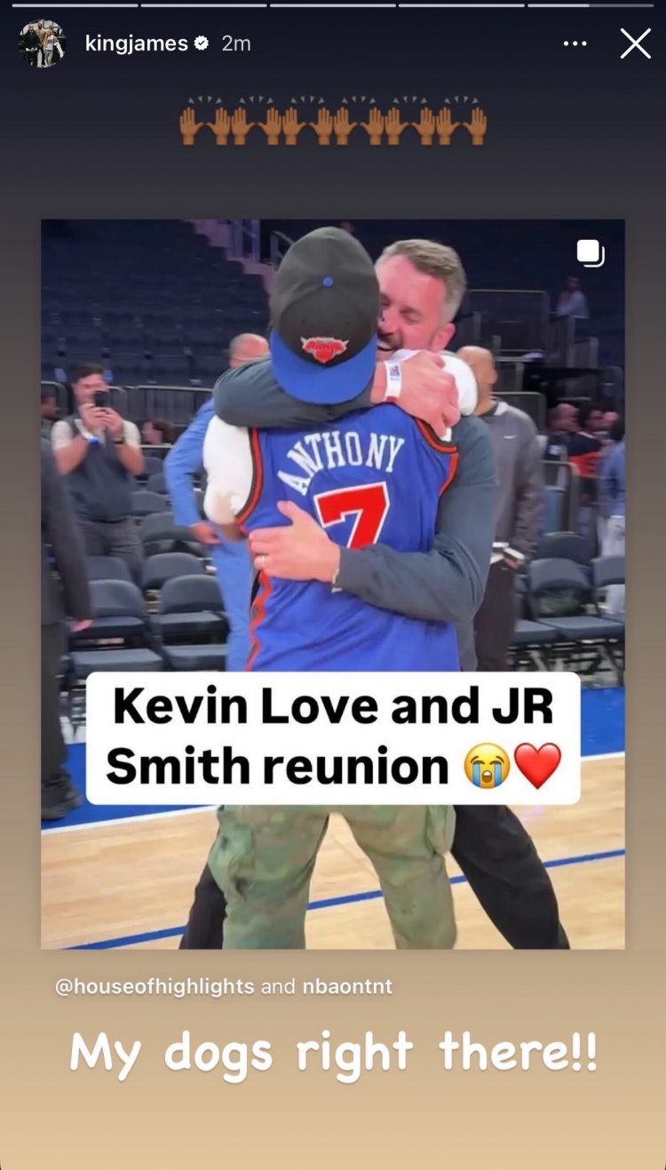 詹姆斯轉發(fā)樂(lè )福與JR賽后擁抱：????那都是我的好哥們！