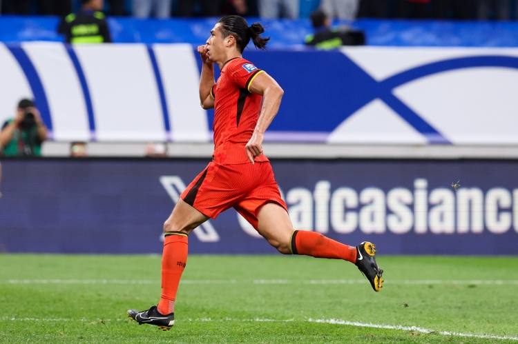 北青體育：張玉寧曾對朋友表示，客戰印尼就是一個(gè)字——“干”！