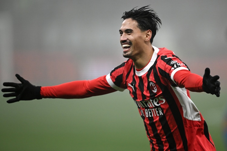 天空體育：曼城與米蘭商談賴(lài)因德斯轉會(huì )，米蘭要價(jià)接近5900萬(wàn)英鎊