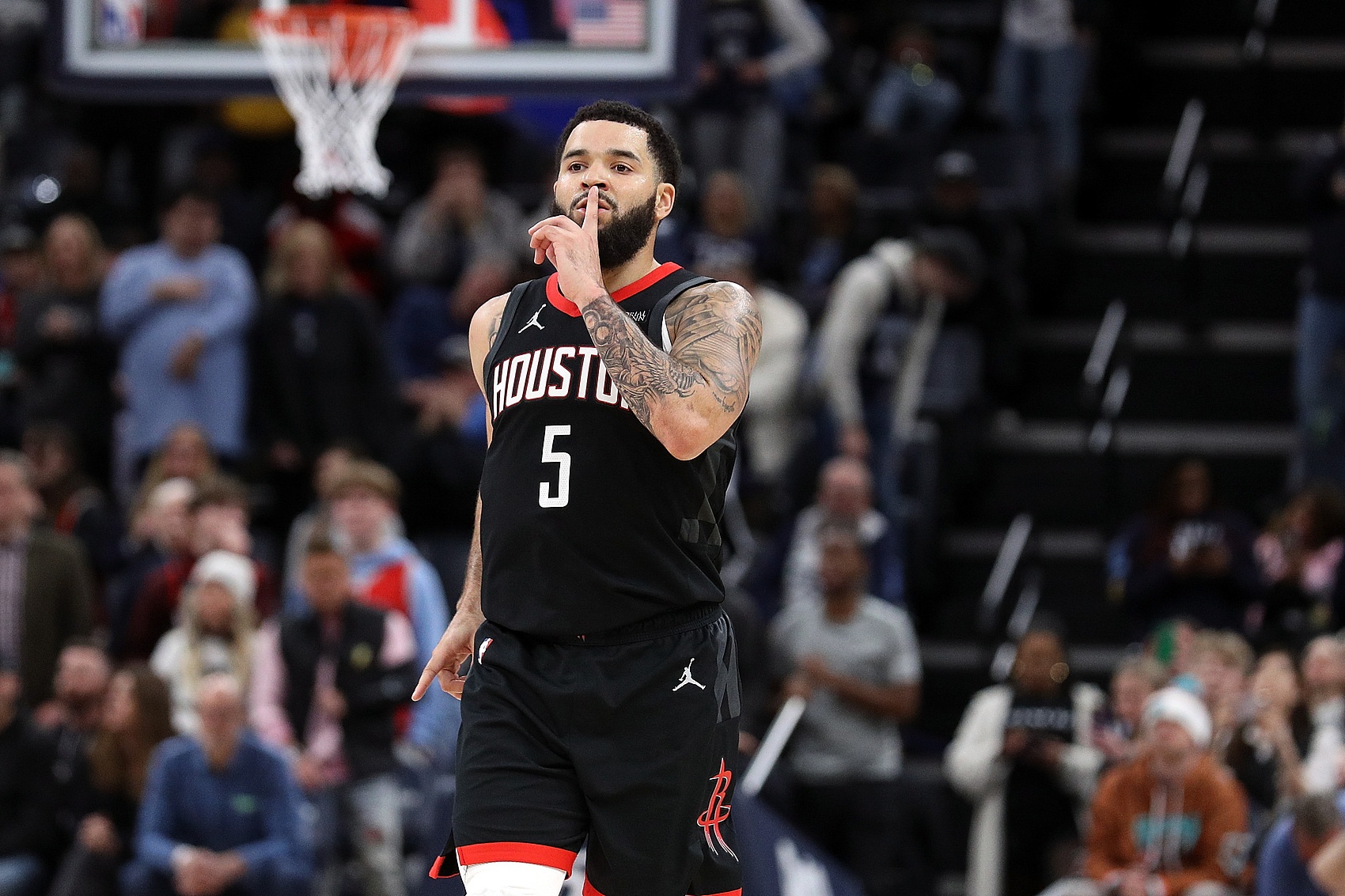 烏度卡：范弗里特是每周觀(guān)察狀態(tài) 可能無(wú)法在這次客場(chǎng)之旅復出