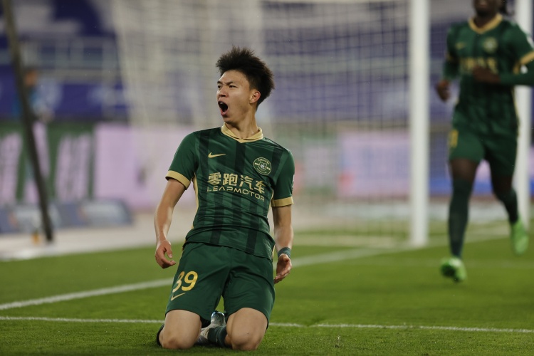 浙江隊副總談王鈺棟留洋：目標肯定是歐洲，歐洲好的聯(lián)賽好的球隊