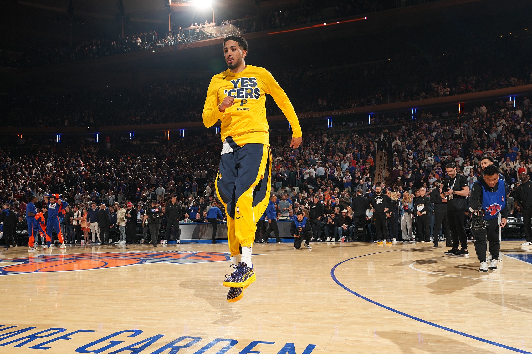 這就登頂啦??哈利伯頓季后賽兩次砍下三雙 步行者隊史最多