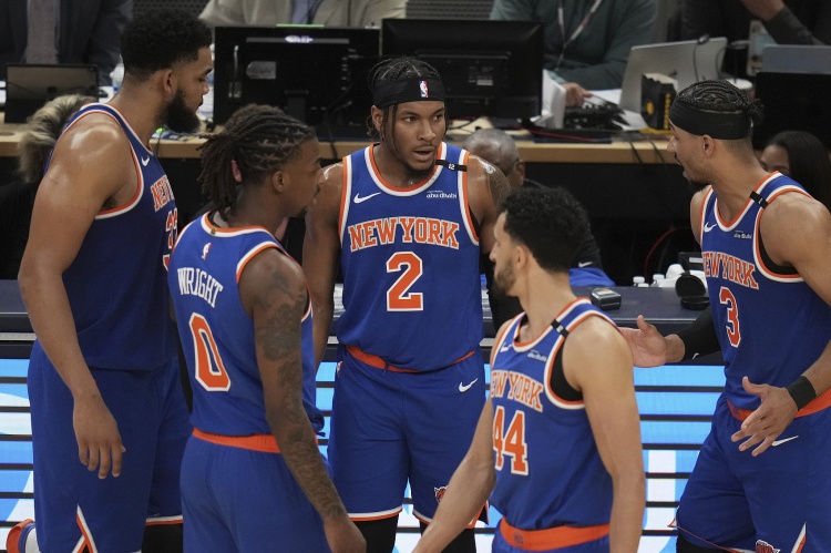 布倫森：我知道賴(lài)特能為球隊帶來(lái)什么 沙梅特受傷后一直努力訓練