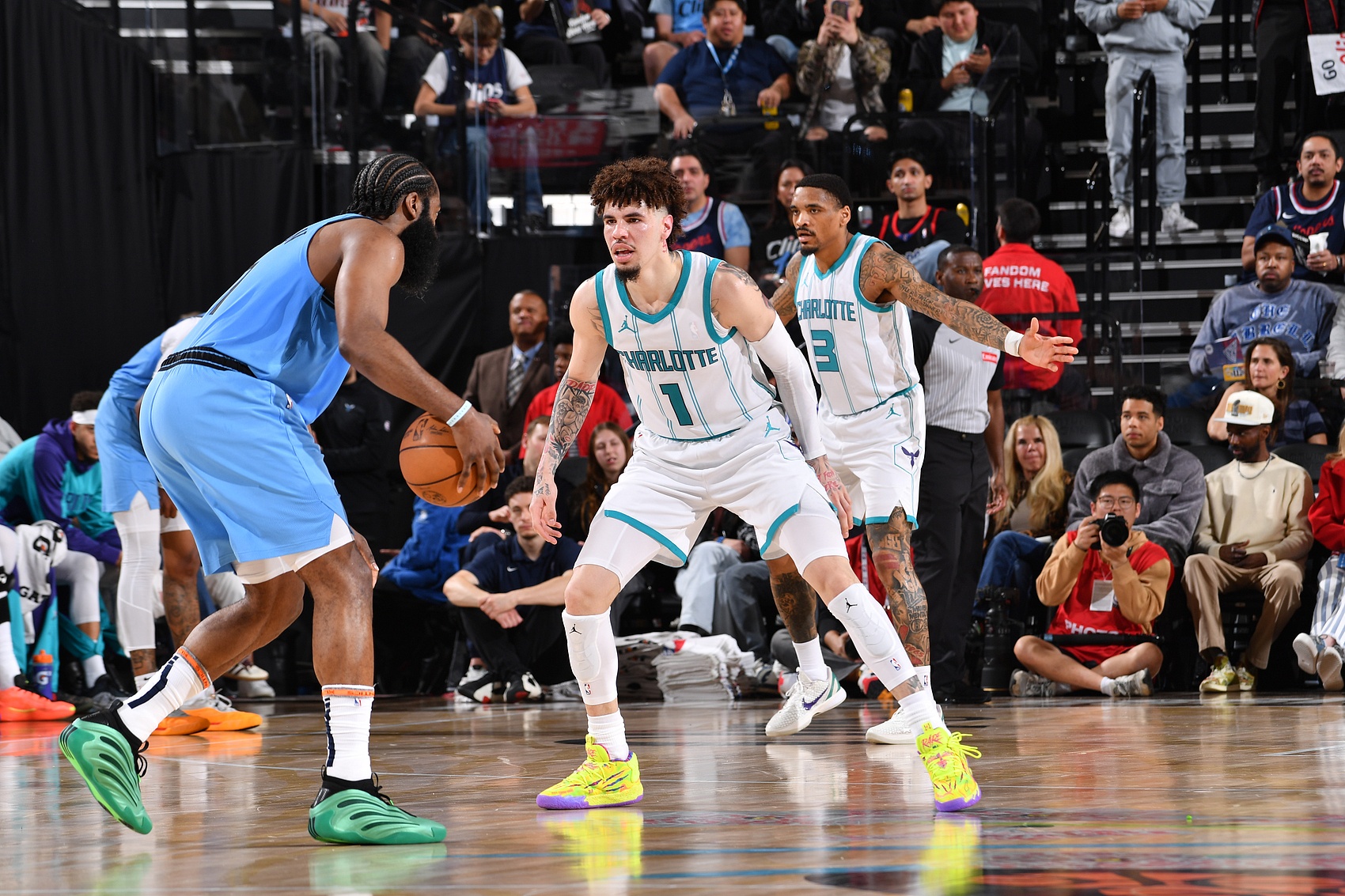 值不值？??美媒模擬交易：快船換來(lái)三球 送出鮑科比等3將+1首輪