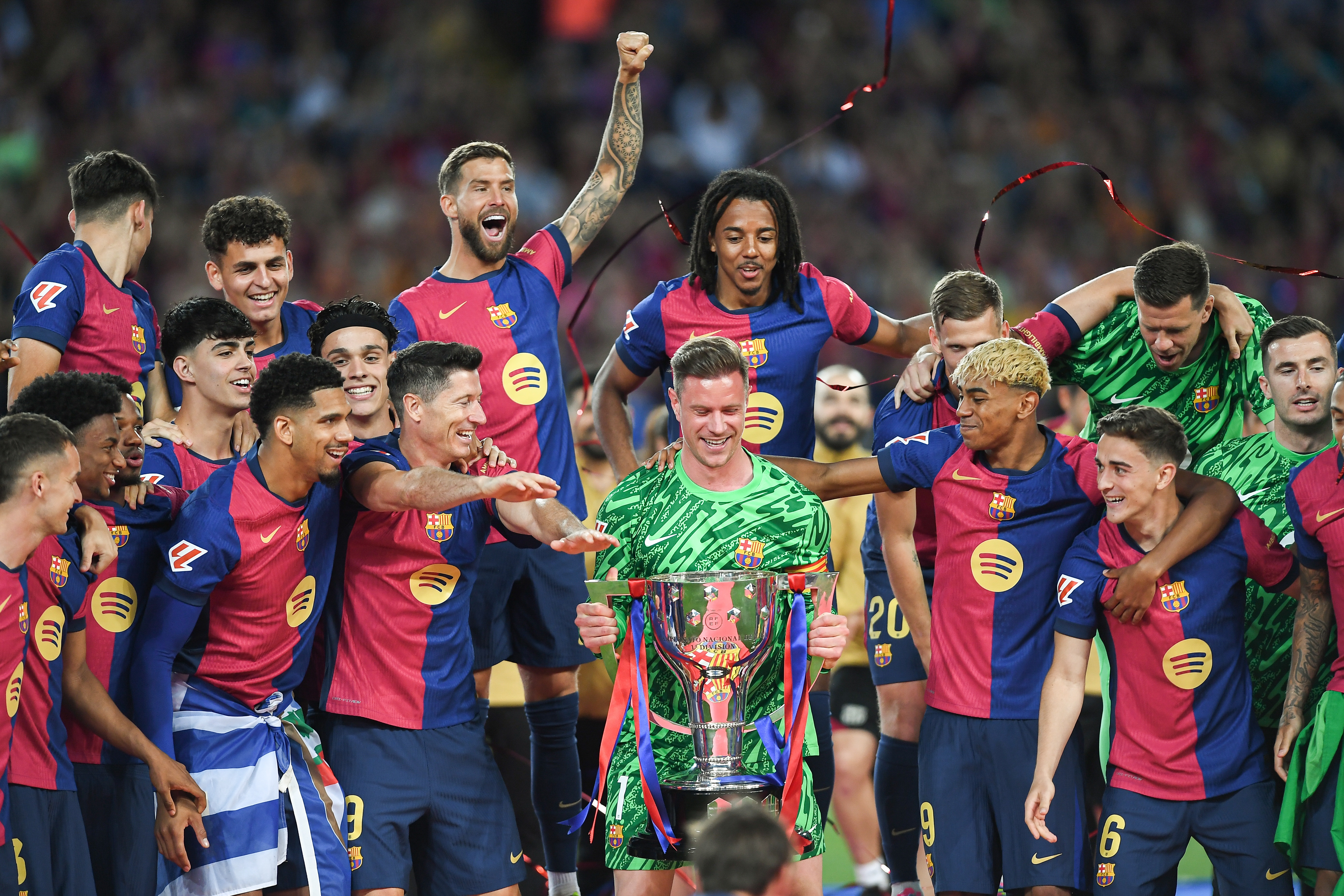 記者：特獅潛在去向之一是沙特，但吉達聯(lián)合簽他的可能幾乎不存在