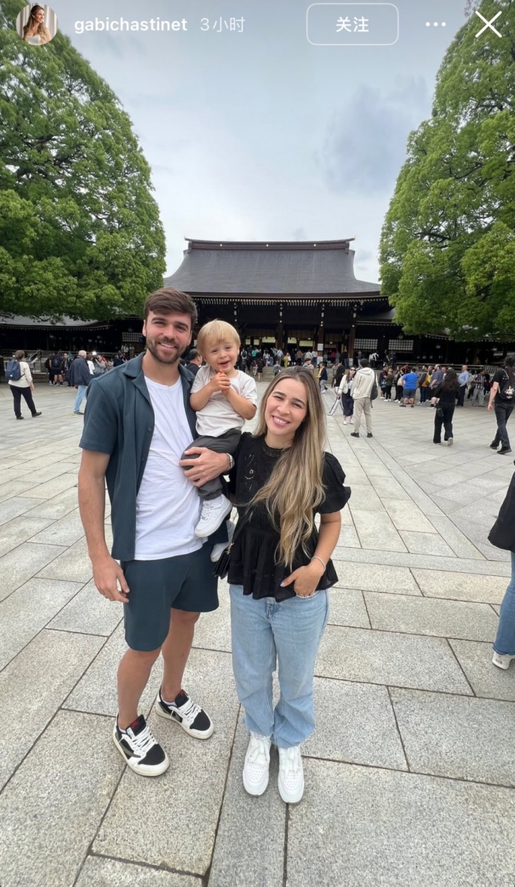 澤卡妻子更新社媒，曬出休賽期一家人在日本明治神宮游覽照