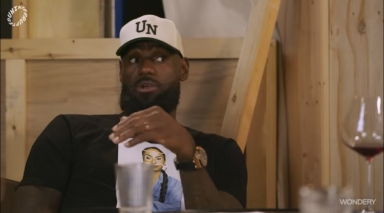 詹姆斯：15年總決賽G4勇士變陣后達到了新的高度 我們沒(méi)能力改變