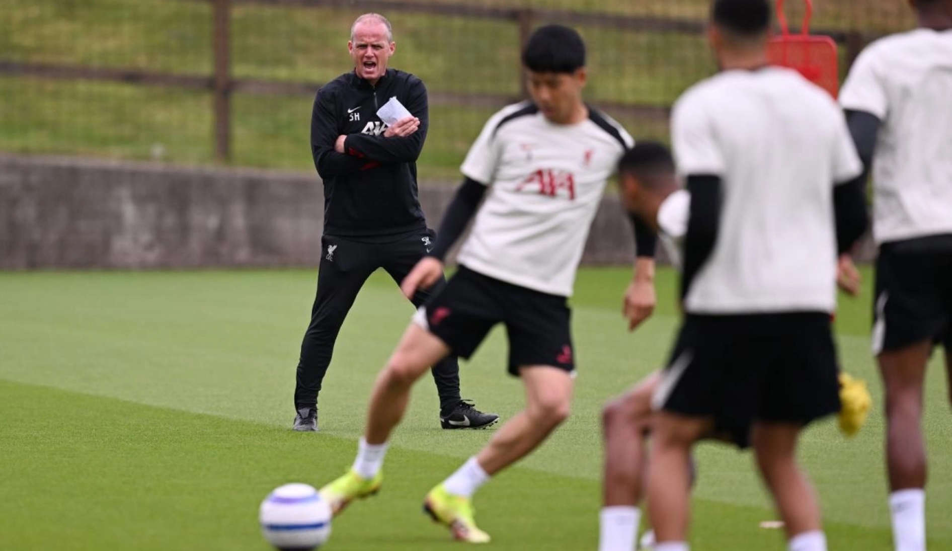 利物浦助教胡爾紹夫：你在輸球時(shí)仍然堅持進(jìn)攻足球，沒(méi)人會(huì )責怪你