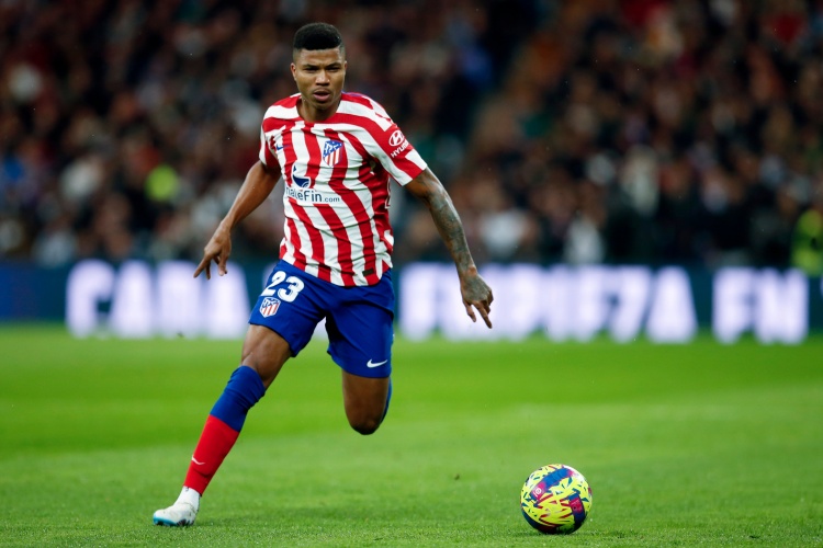 鏡報：諾丁漢森林&水晶宮競爭馬競后衛雷尼爾多，還有多隊在關(guān)注