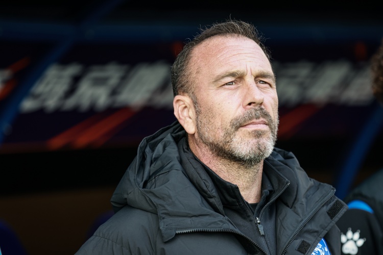 足球報：薩爾科已經(jīng)抵達蘇州，即將上任蘇州東吳主教練一職