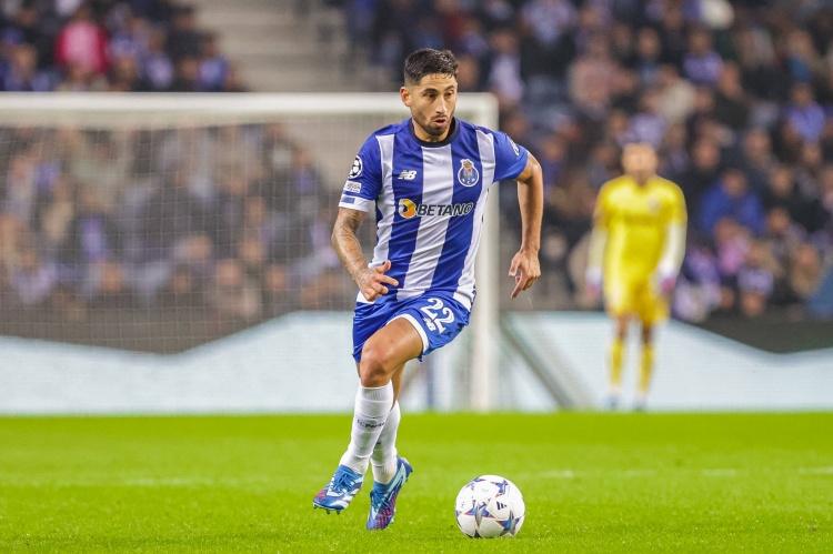 TYC：瓦雷拉與波爾圖續約至2030年，此前米蘭和利物浦曾對他有意