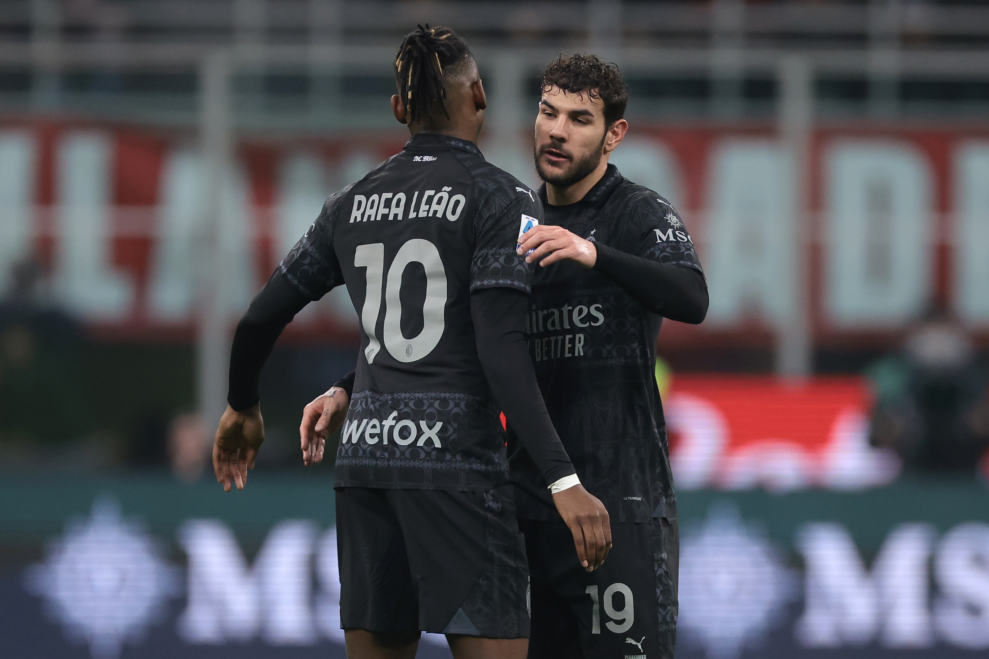 米體：新月需要說(shuō)服特奧加盟 邁尼昂可能去曼聯(lián)&萊奧是米蘭非賣(mài)品