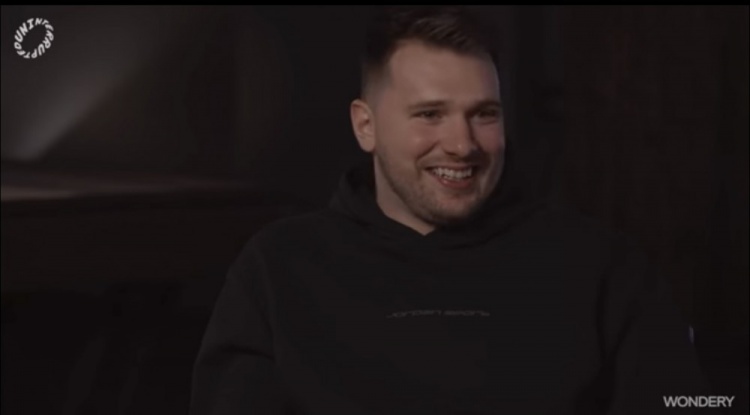 東契奇：我出生于99年還算是90后 我小時(shí)候沒(méi)有籃球技巧教練??