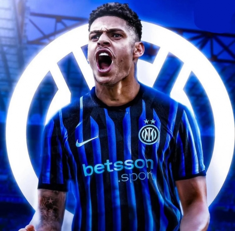 羅馬諾：恩里克將周二接受?chē)左w檢，球員轉會(huì )總費2500萬(wàn)歐元