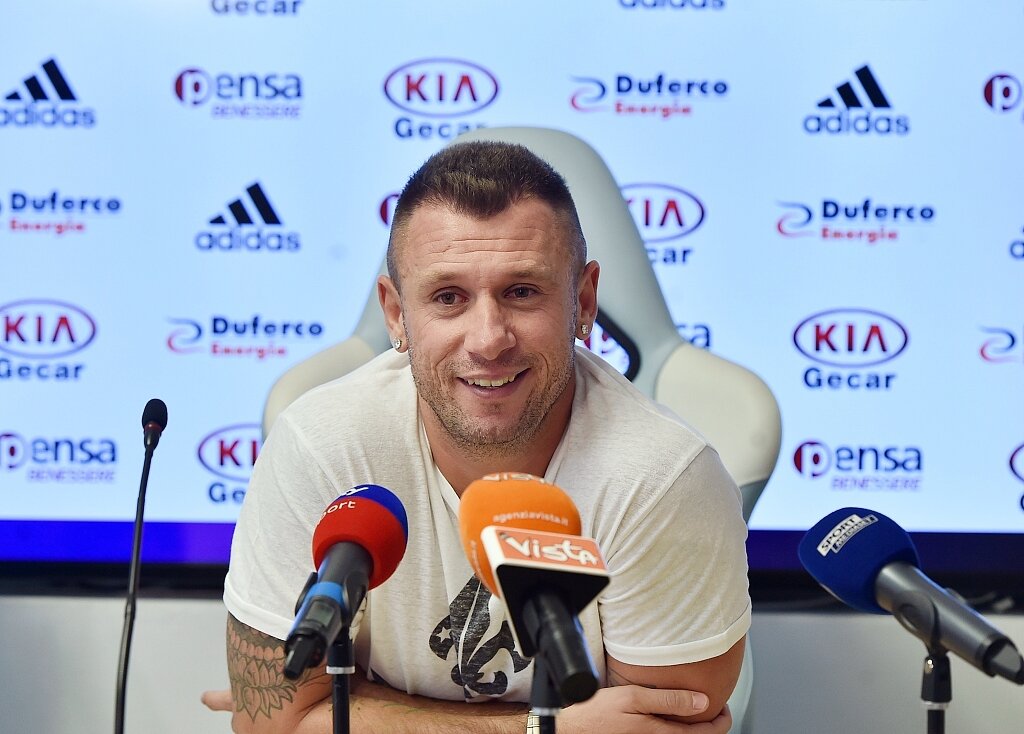 卡薩諾：國米完全被大巴黎摧毀了，小因扎吉在過(guò)去四年從不改變