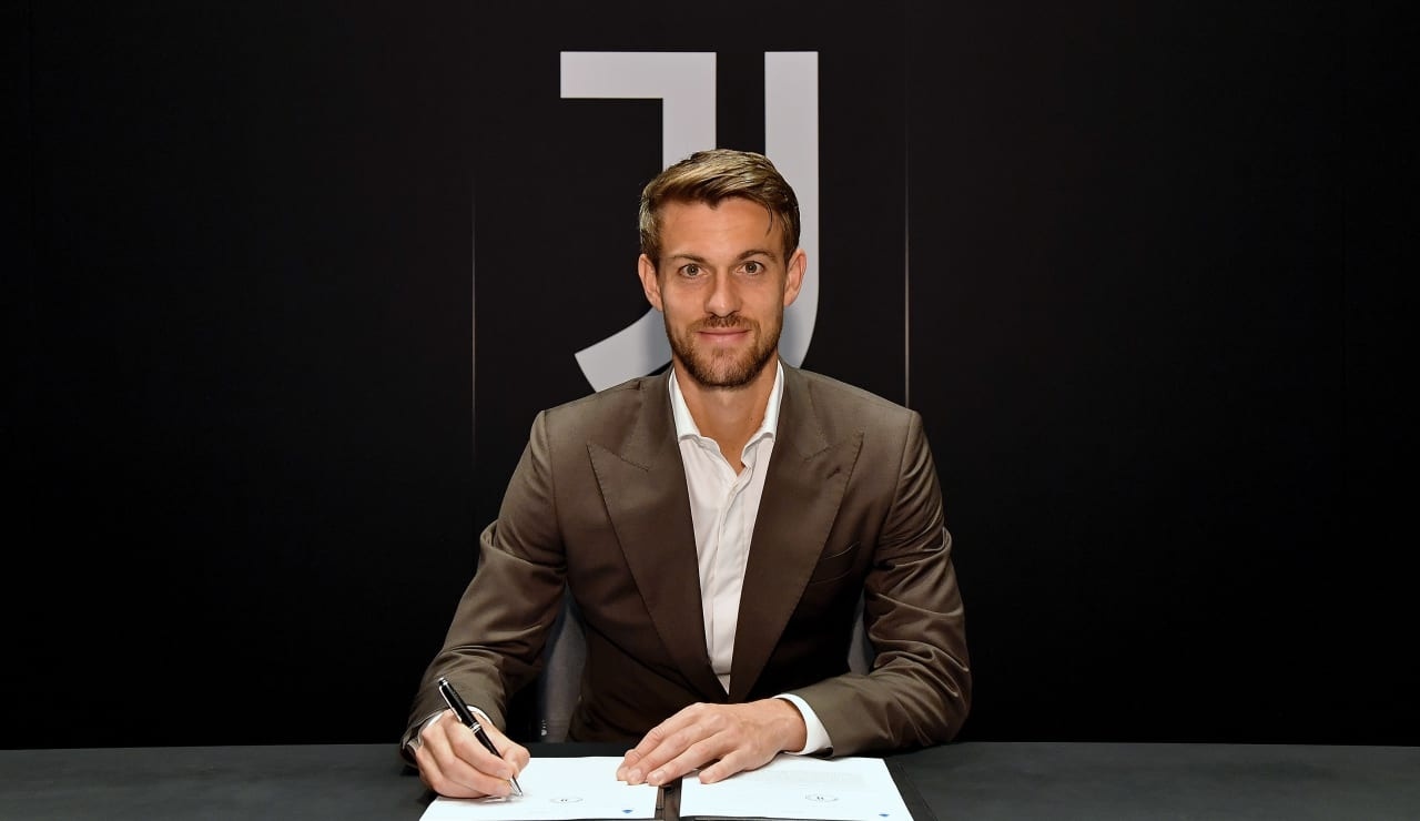 慢鏡頭：魯加尼將隨尤文參加世俱杯，想嘗試說(shuō)服球隊留下自己