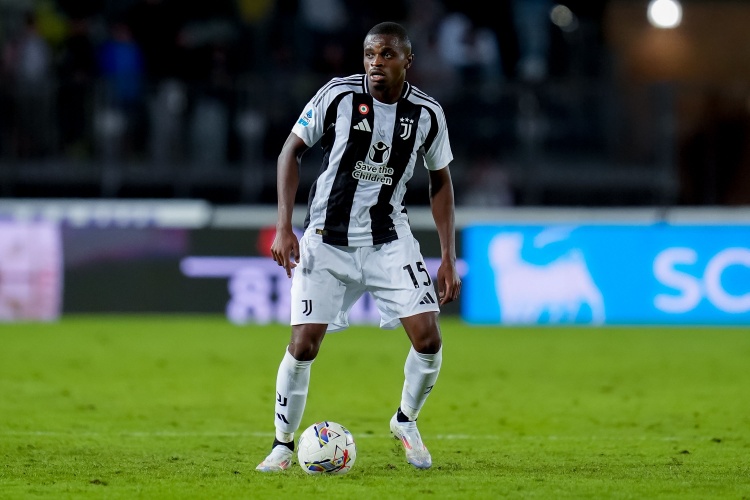 卡盧盧：對自己首次入選法國國家隊，我感到無(wú)比高興和自豪