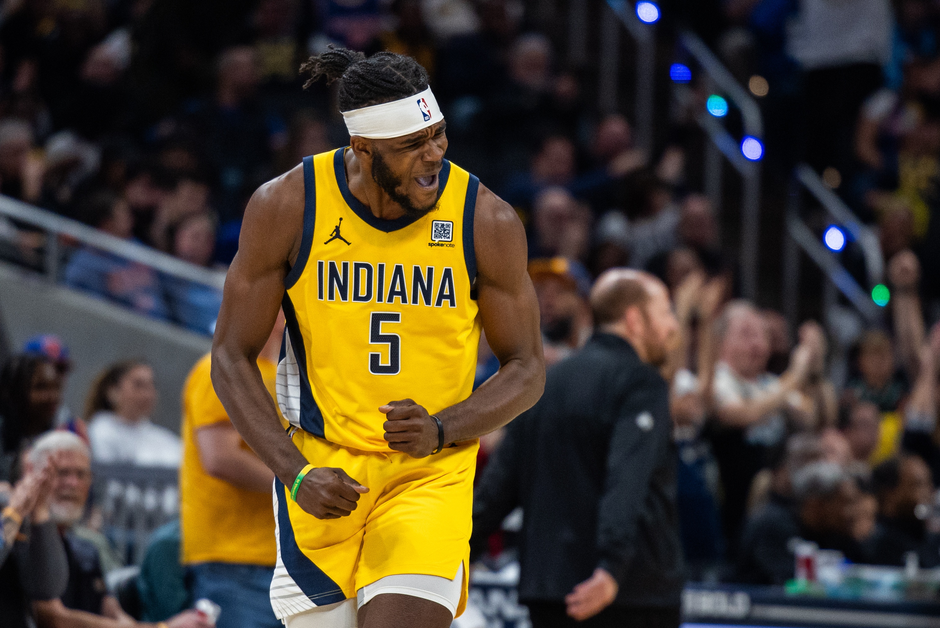 卡萊爾：賈雷斯-沃克因腳踝受傷將至少缺席總決賽前兩場(chǎng)