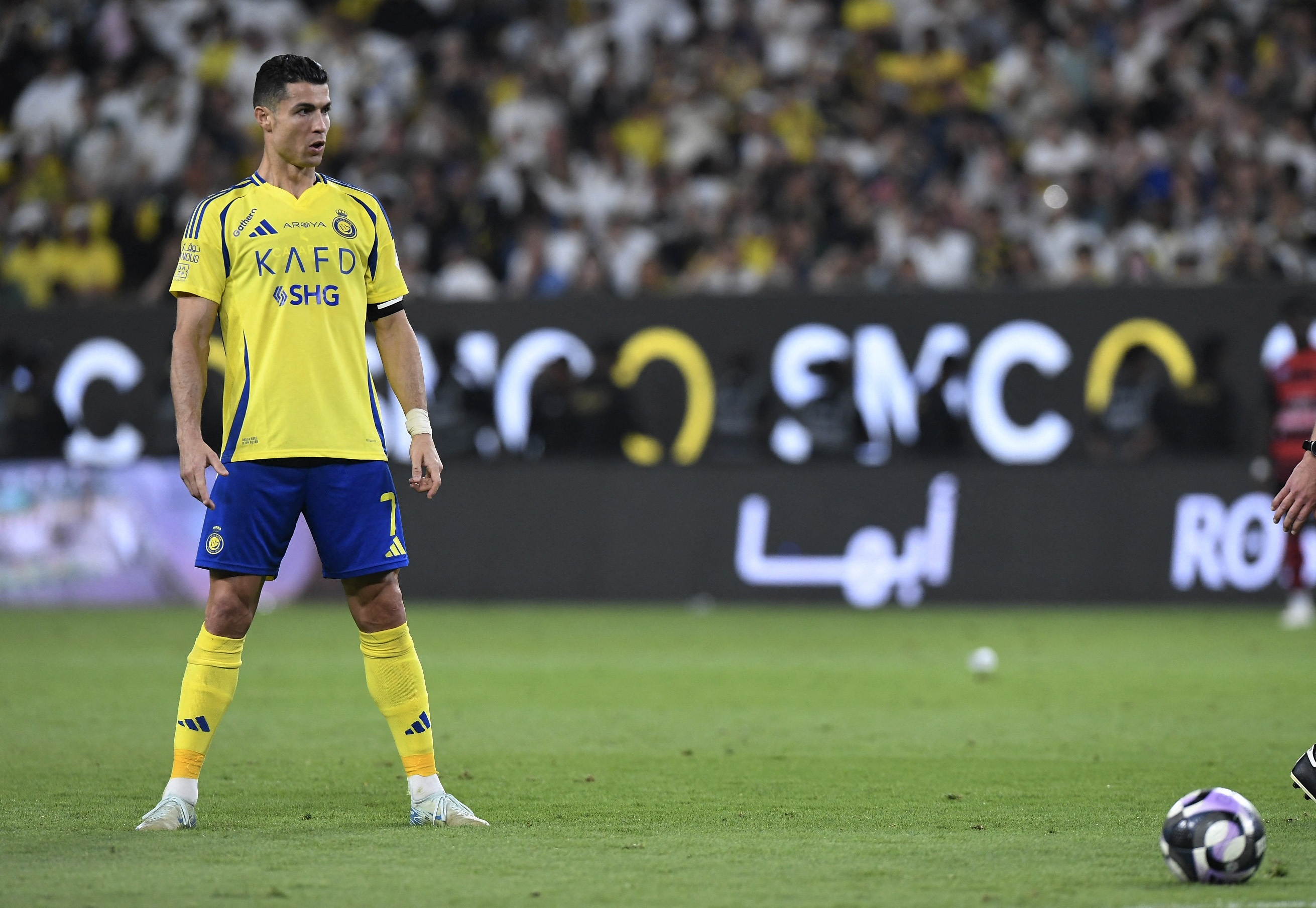 金主下場(chǎng)！沙媒：沙特PIF基金已介入C羅續約，滿(mǎn)足其財務(wù)競技要求