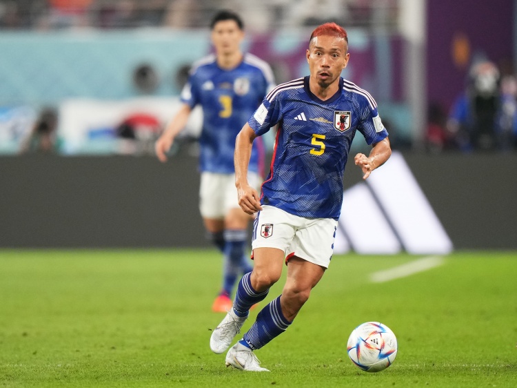 長(cháng)友佑都談日本隊競爭：不斷有新鮮血液，有隨時(shí)可能被替代的不安