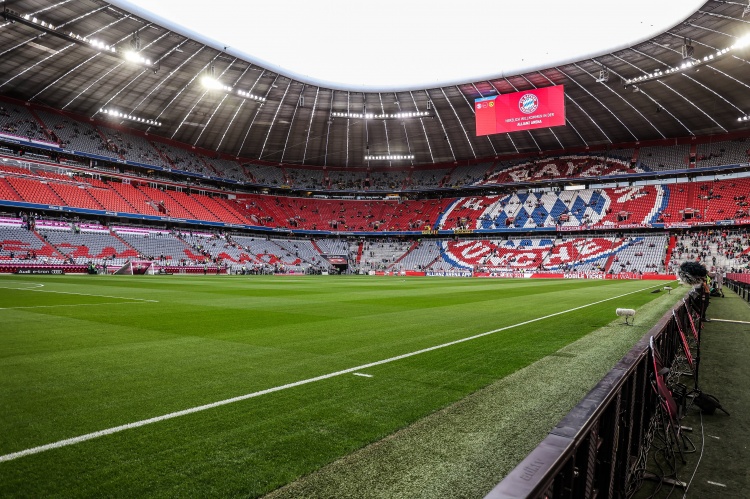 圖片報：安聯(lián)球場(chǎng)的草皮在決賽后遭損壞，歐足聯(lián)將負責