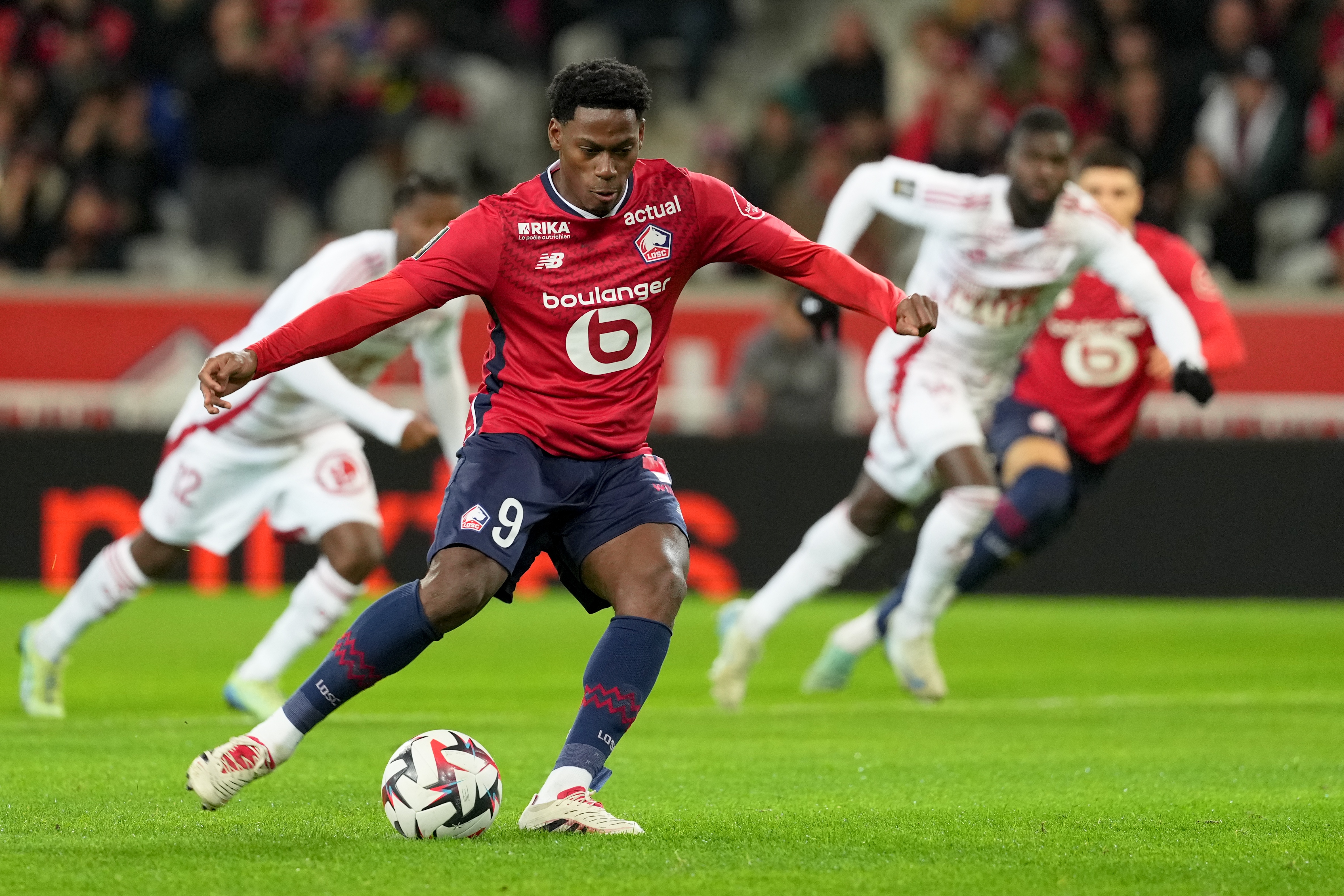 迪馬濟奧：尤文繼續與喬納森-戴維談判，希望今夏免簽球員