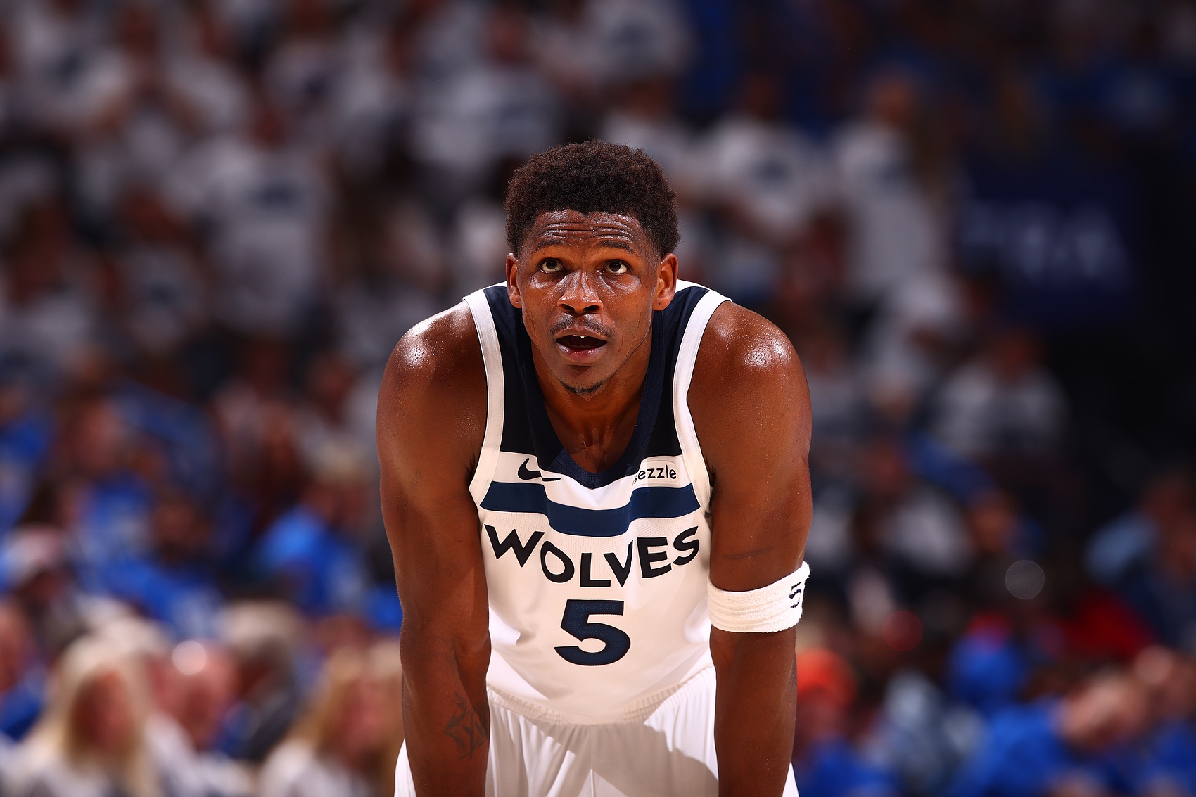 ??康納利：愛(ài)德華茲將成為歷史最佳之一 他也正走在這條路上！