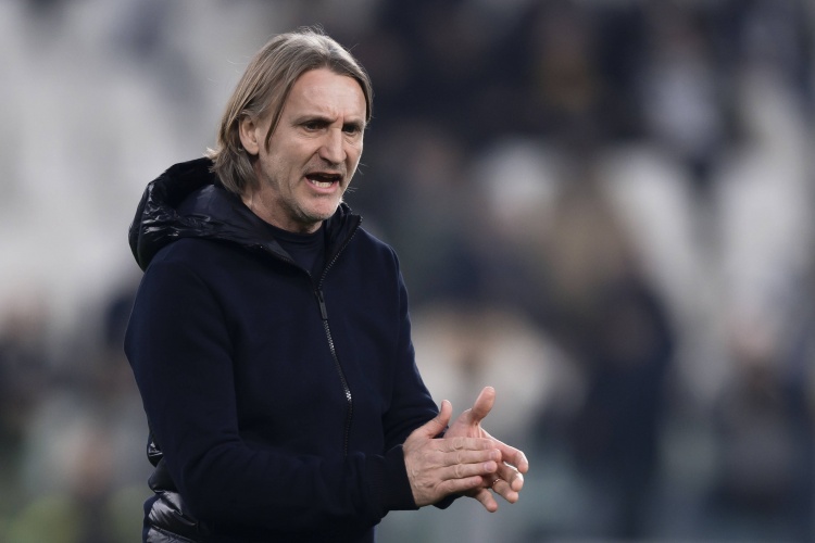 本賽季帶隊保級成功，官方：卡利亞里主帥尼科拉離任