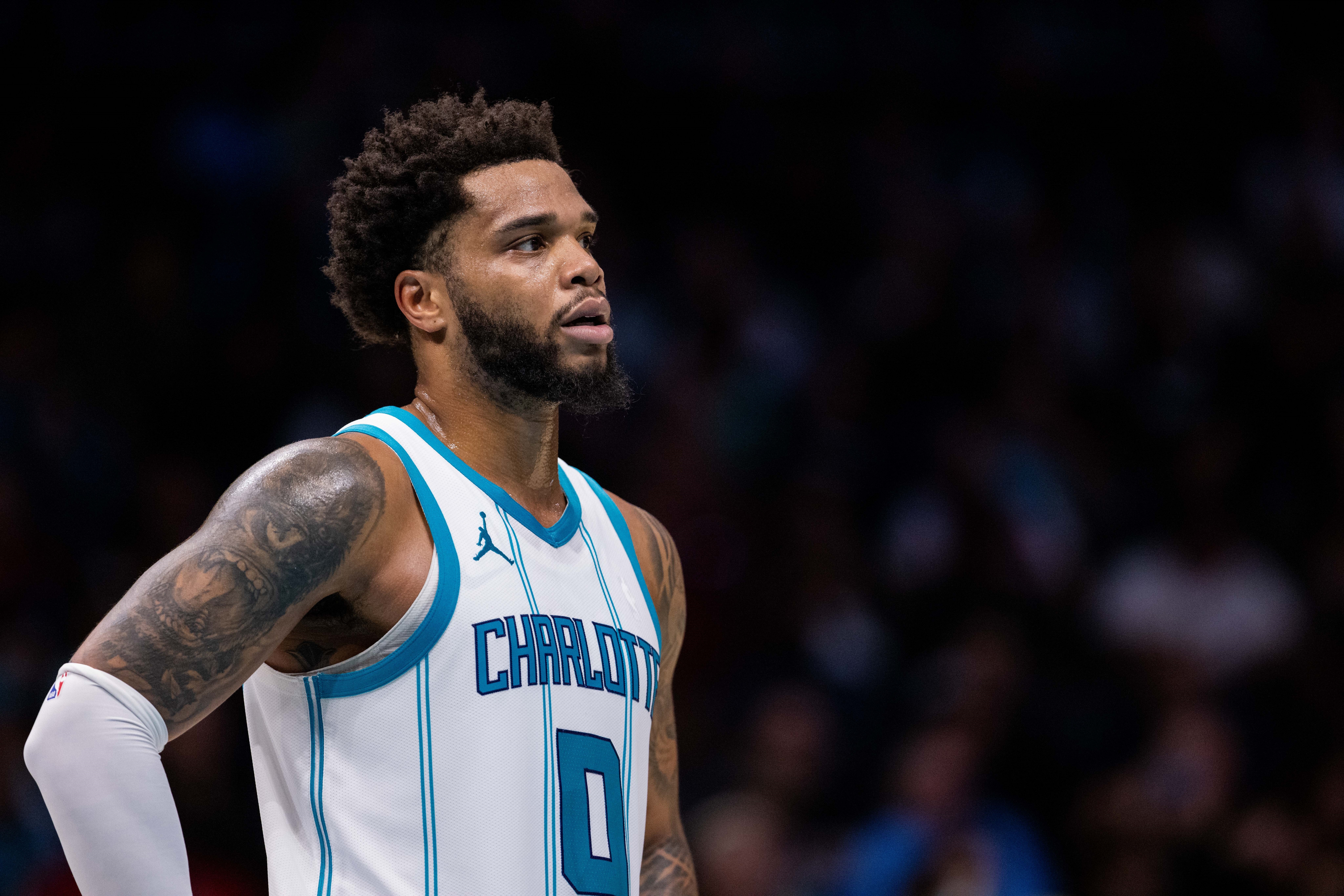 本季黃蜂僅19勝！“小橋”布里奇斯更推：下賽季進(jìn)季后賽????