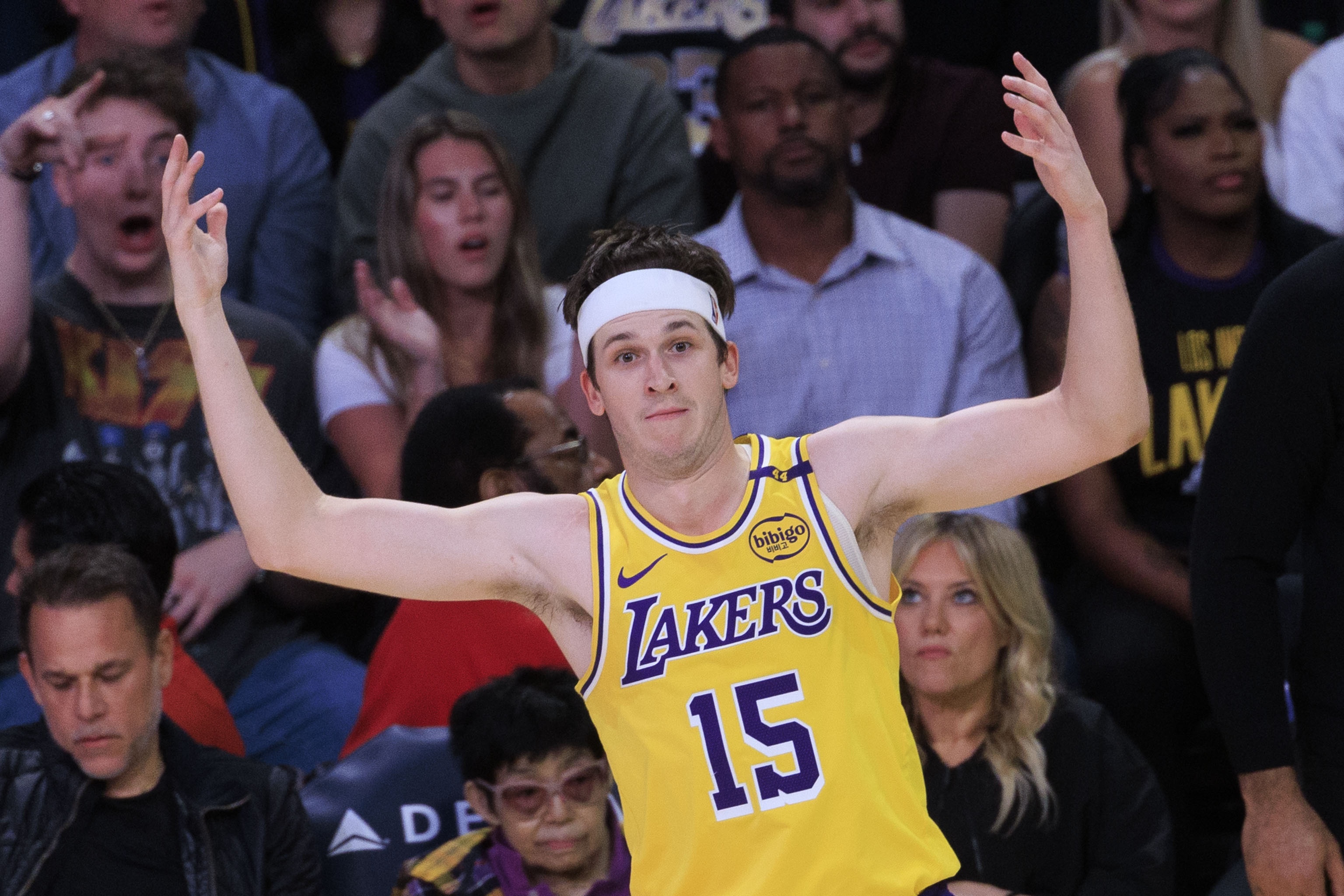 ??因能簽的合同太白菜價(jià) 里夫斯預計不會(huì )和湖人提前續約！