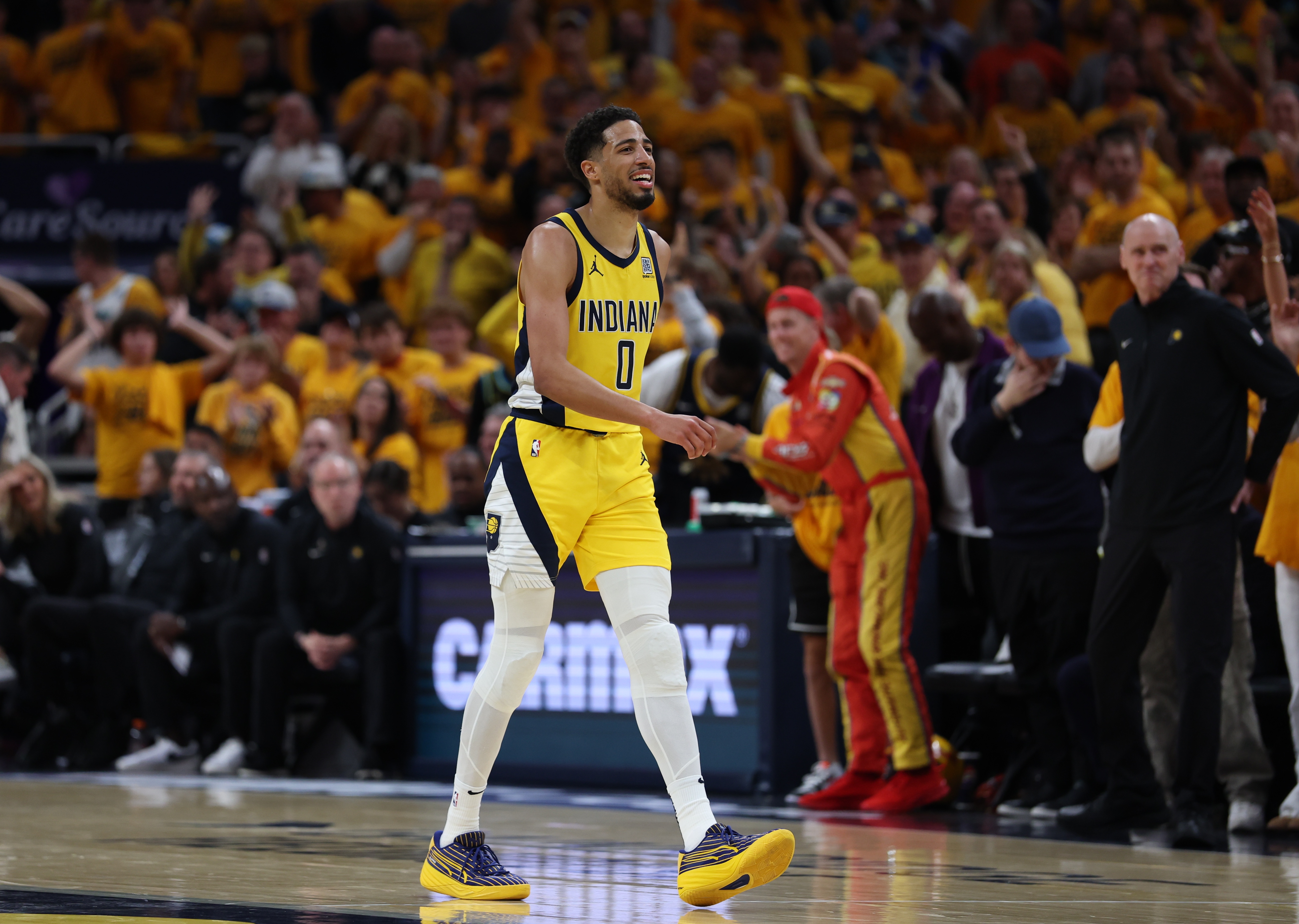 名嘴分析步行者贏(yíng)雷霆三大關(guān)鍵 哈利有超巨表現&控籃板&攻擊雙塔