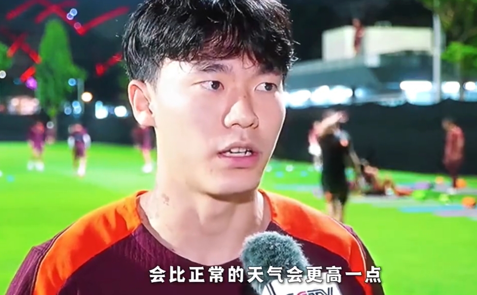 胡荷韜談?dòng)∧崽鞖猓核嘘爢T都把空調關(guān)了，身體提前感受比賽溫度
