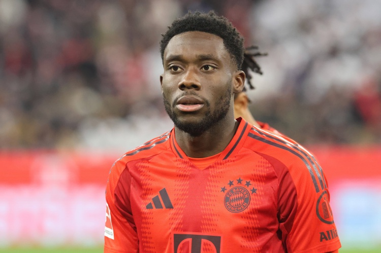 圖片報：拜仁將因戴維斯在國家隊受傷獲得賠償，具體金額未定