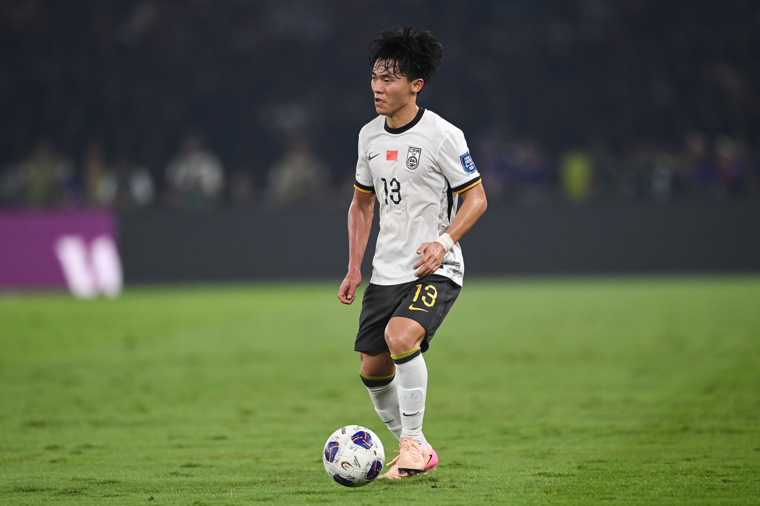 雪上加霜！體壇：朱辰杰和胡荷韜雙雙受傷，兩人難趕上末輪對巴林