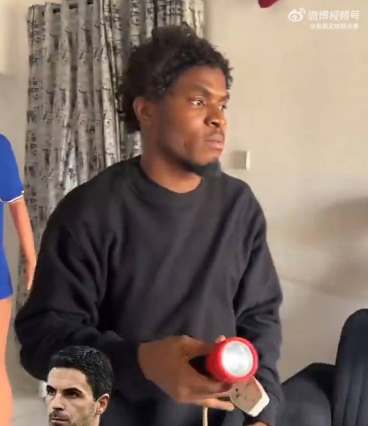 國外博主模仿教練名場(chǎng)面，塔子哥那段抓住精髓了????