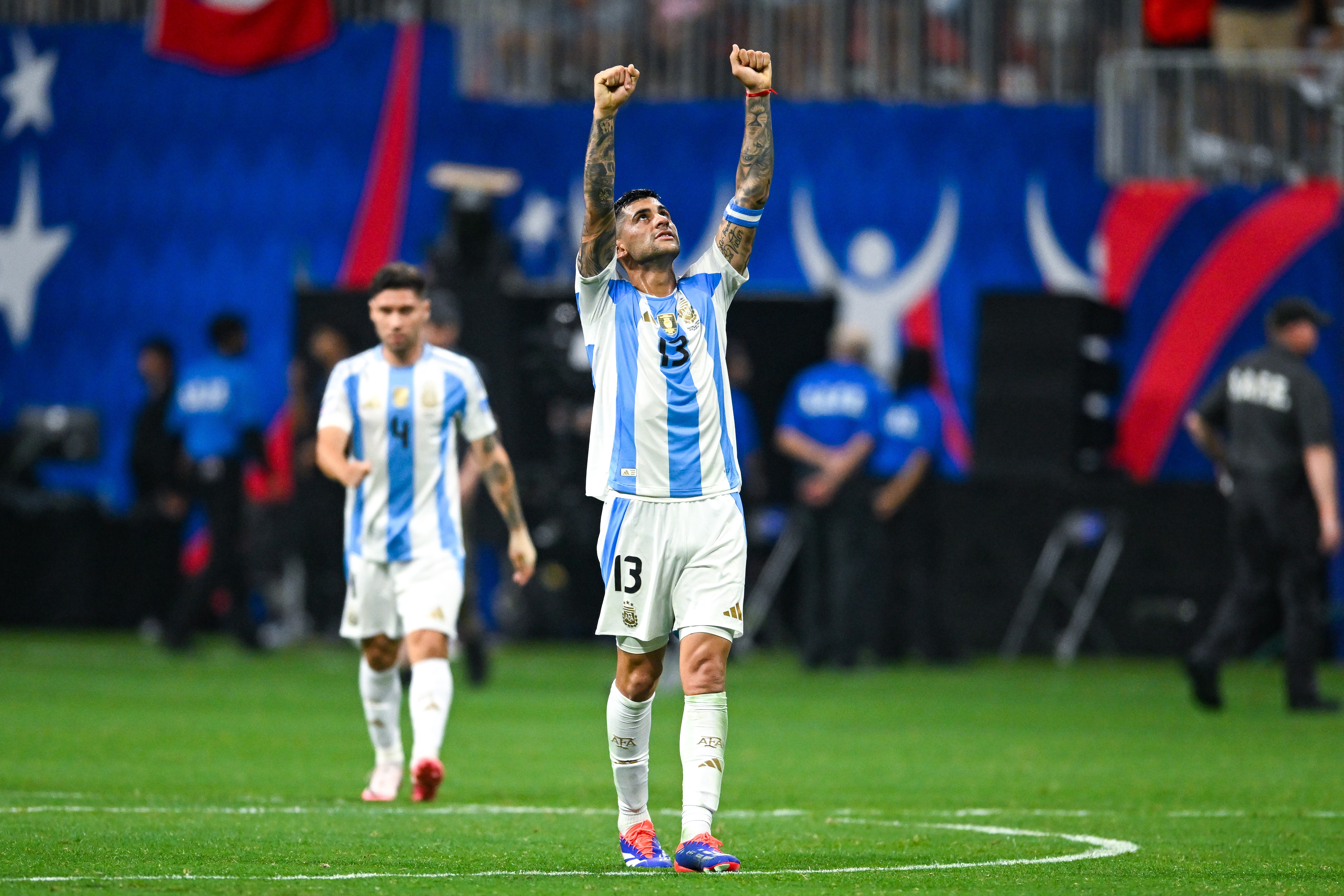 承擔責任！羅梅羅成為斯卡洛尼時(shí)代阿根廷隊第7位隊長(cháng)