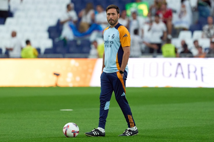 斯基拉：拉科魯尼亞已與小安切洛蒂談判，巴塞爾也對其感興趣