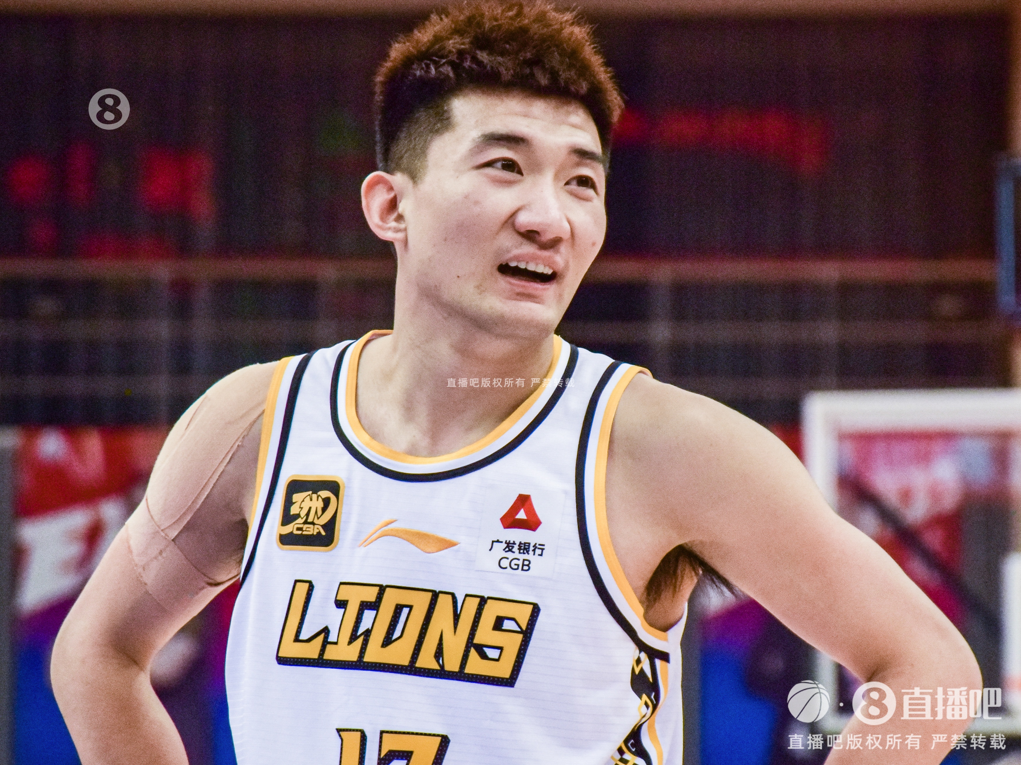 四川最難解決的是后衛問(wèn)題 孫銘徽下場(chǎng)后球隊難組織起有效的進(jìn)攻