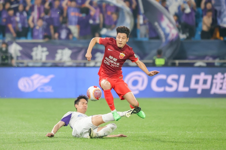 武磊符合蘇超參賽條件，但不可以把“有資格”和“有望”混為一談