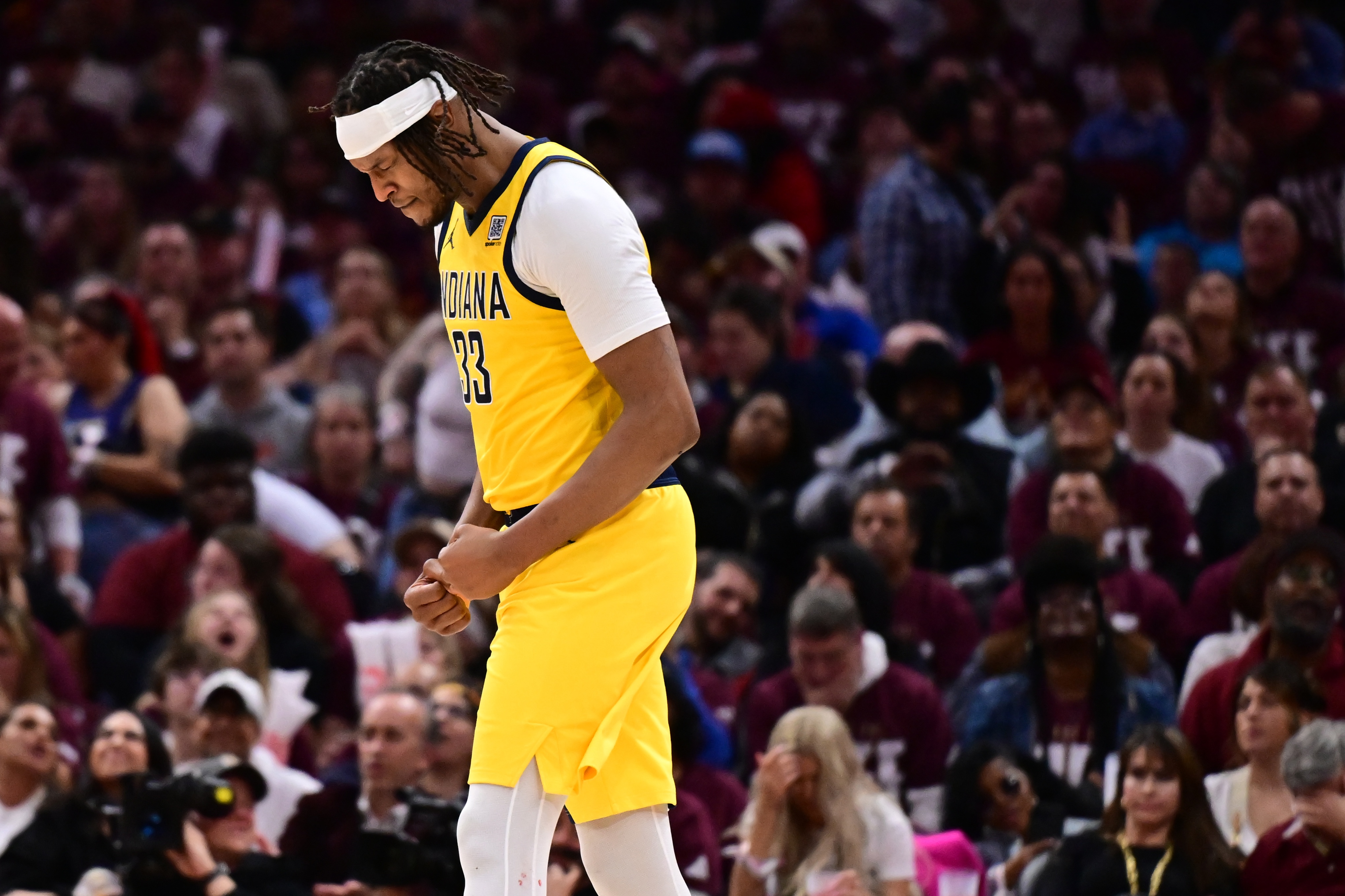 被斷麻了！步行者上半場(chǎng)出現19次失誤 創(chuàng  )造今年季后賽半場(chǎng)新高