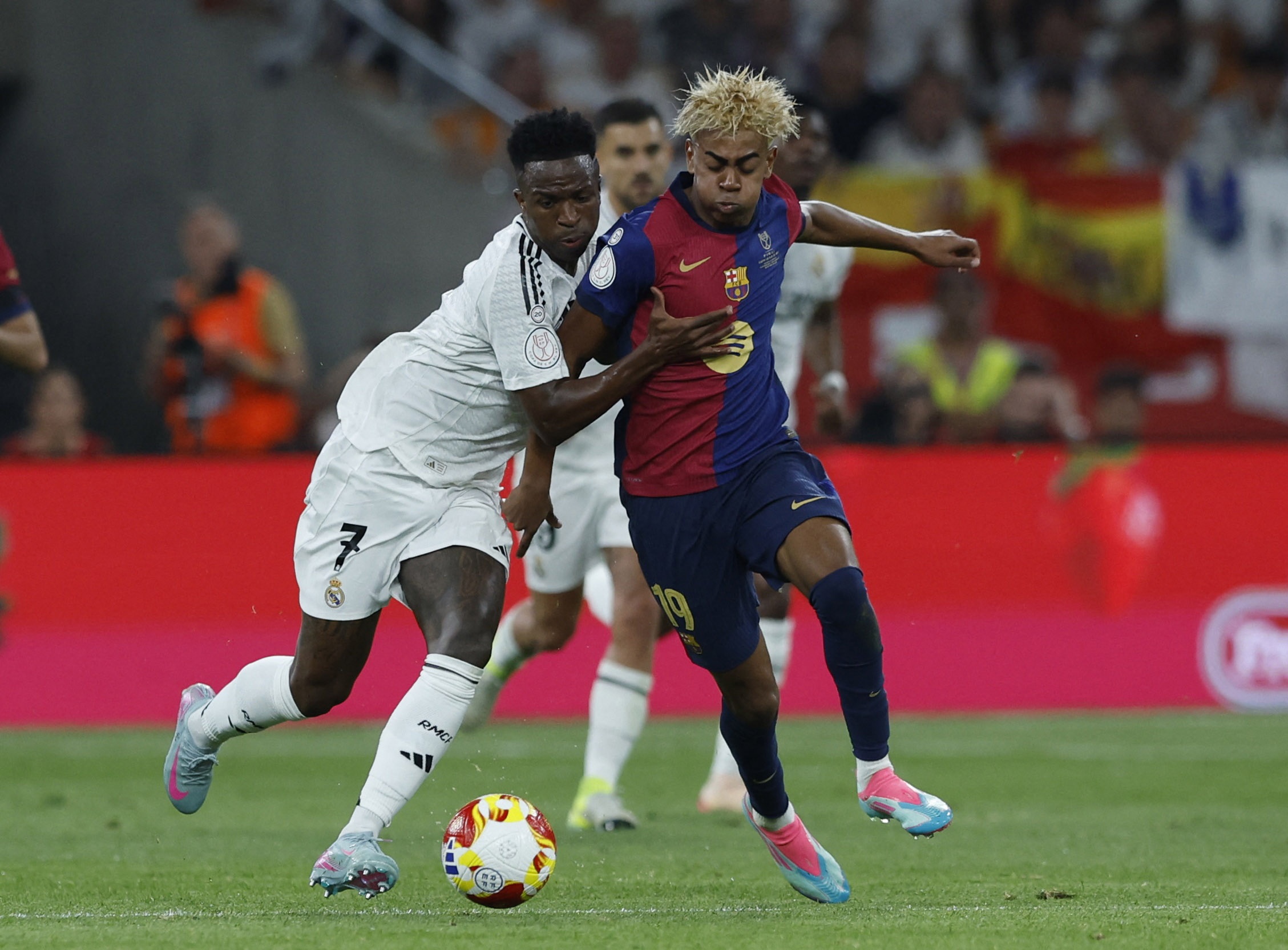 ??特巴斯：金球獎是亞馬爾和維尼修斯2選1，后者賽季初非常出色