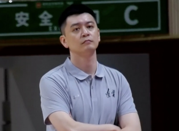 全運會(huì )男籃小組賽：遼寧105-71新疆 趙繼偉16分6助 葛浩然17分3助