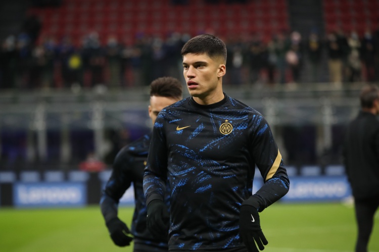 全市場(chǎng)：博塔弗戈為科雷亞提供兩年半合同，目前在討論簽字費