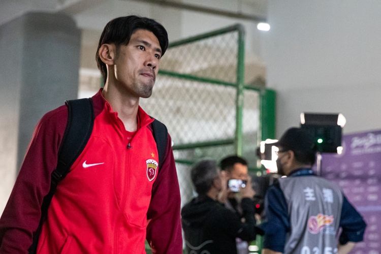 熱身賽-四節比賽多上球員“出出汗”，上海海港7-4青島海牛