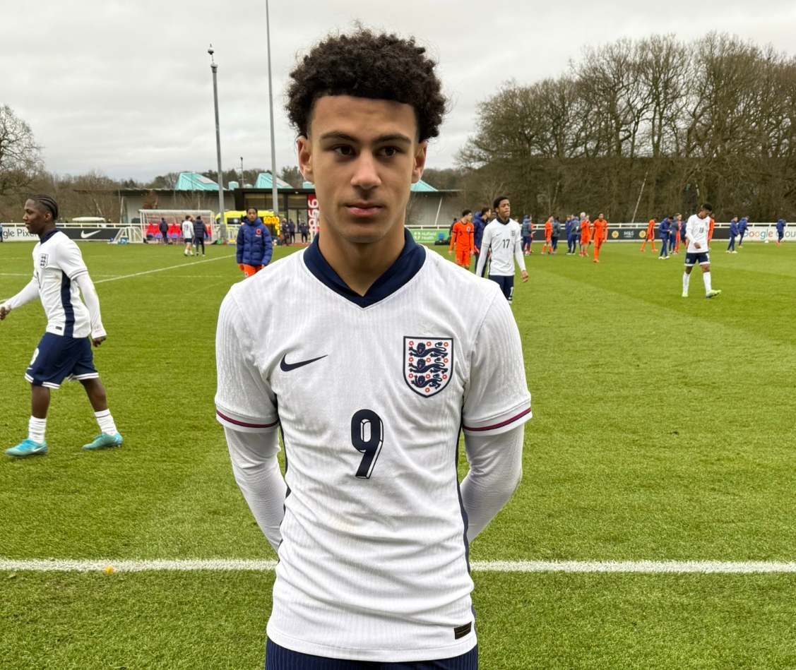 Here we go！羅馬諾：曼城簽下20歲謝周三前鋒卡達馬特里