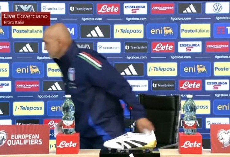 斯帕萊蒂被問(wèn)是否感覺(jué)被背叛，他表示“沒(méi)有”&在記者掌聲中離場(chǎng)