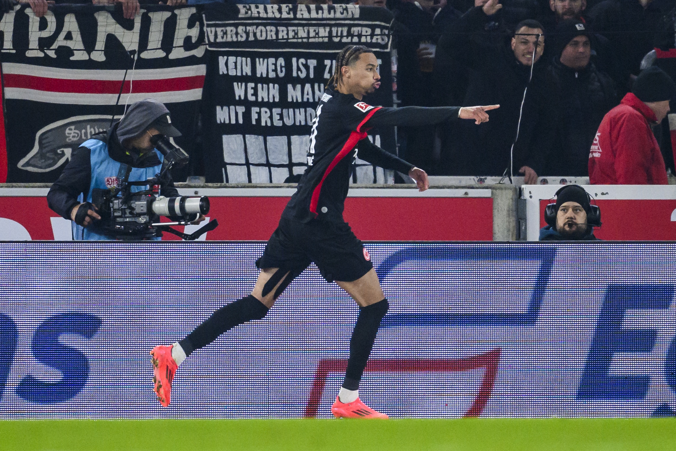 記者：切爾西仍考慮今夏簽下?；倏?，雙方仍在進(jìn)行談判